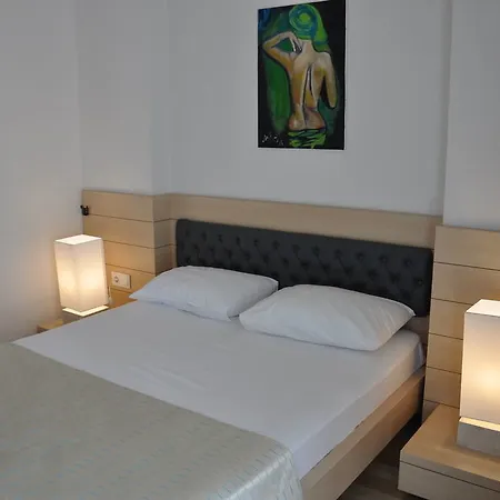 Ξενοδοχείο με διαμερίσματα Boutique Mim-a 3*
